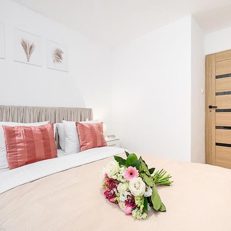 Lumina Apartment Opposite The Palace Of Culture And Science Varsovia Exterior foto